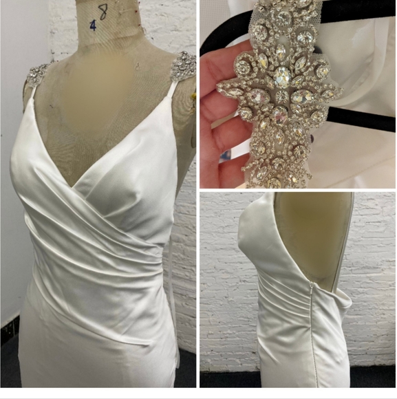 Satin Low Back Wedding Gown ✨ FREE VEIL ✨ - Picture 3 of 15